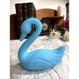 VTG FENTON Blue Satin Swan Art Glass Figurine Cottage Shabby Chic French Country